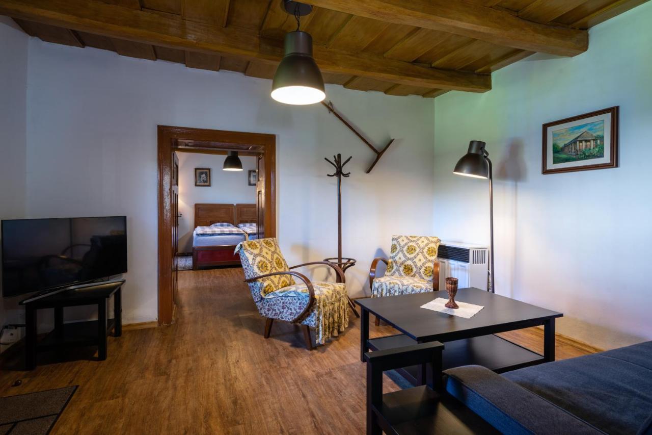 Appartement Farmaobeckov Sk Extérieur photo